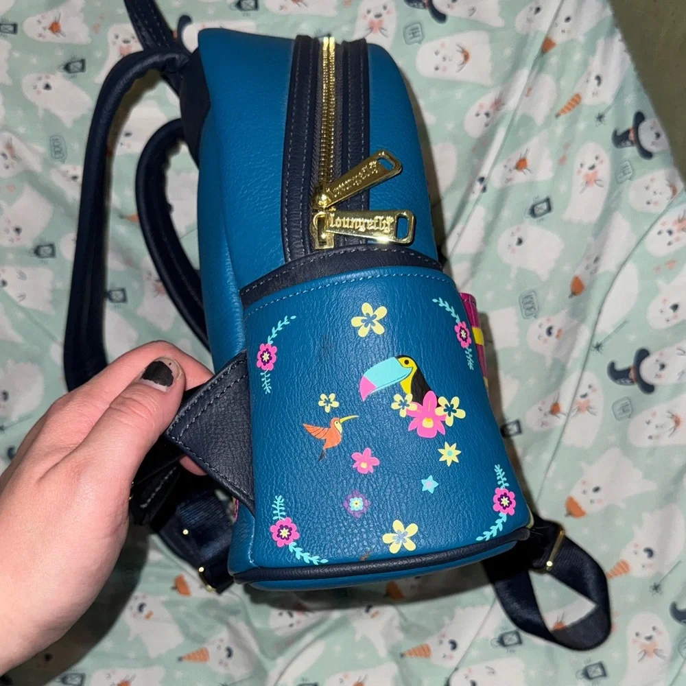 Encanto Backpack - Picture 3 of 5